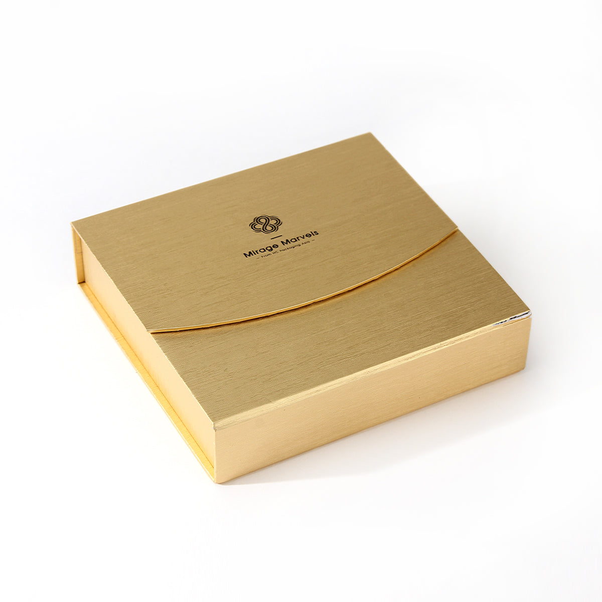 Gold magnetic necklace gift box