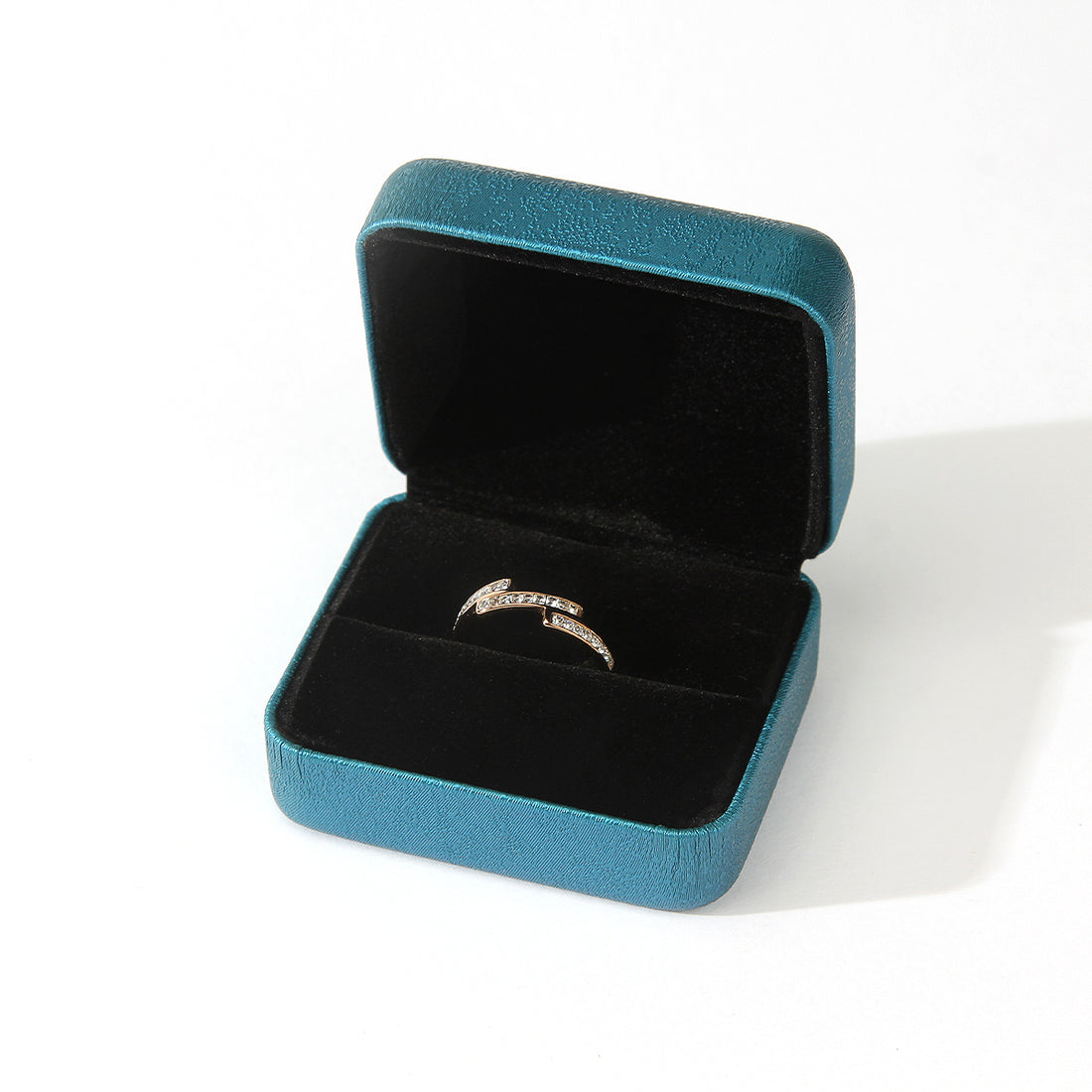 Ring beautifully packaged in leather gift box